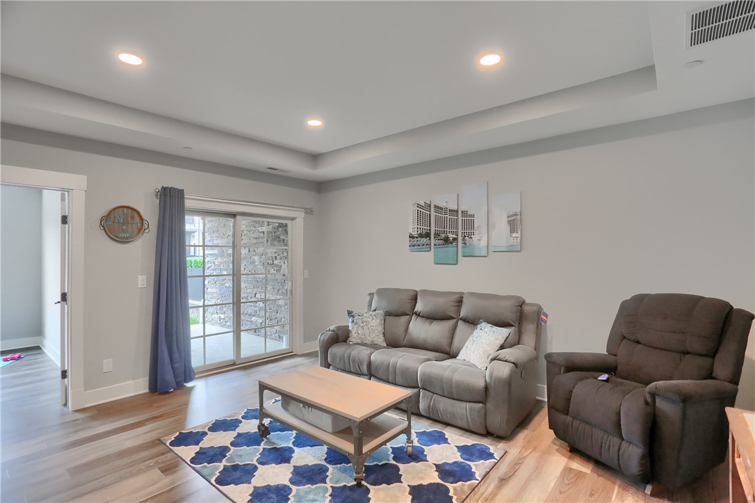 302 Highpointe Dr