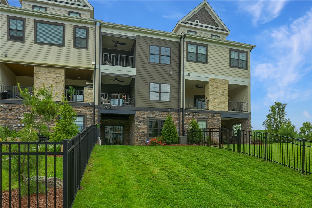 302 Highpointe Dr