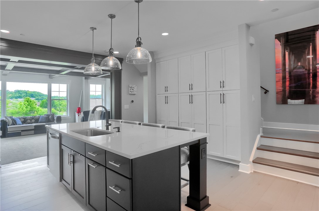 302 Highpointe Dr