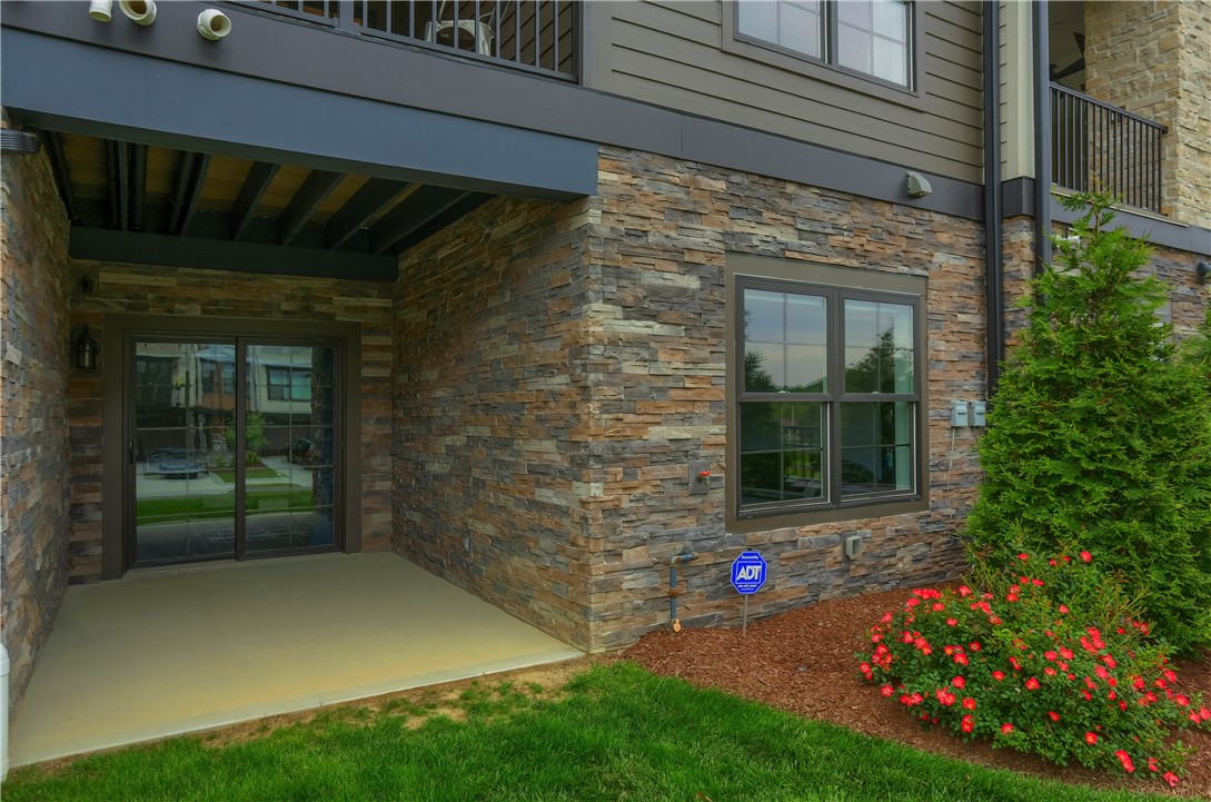302 Highpointe Dr