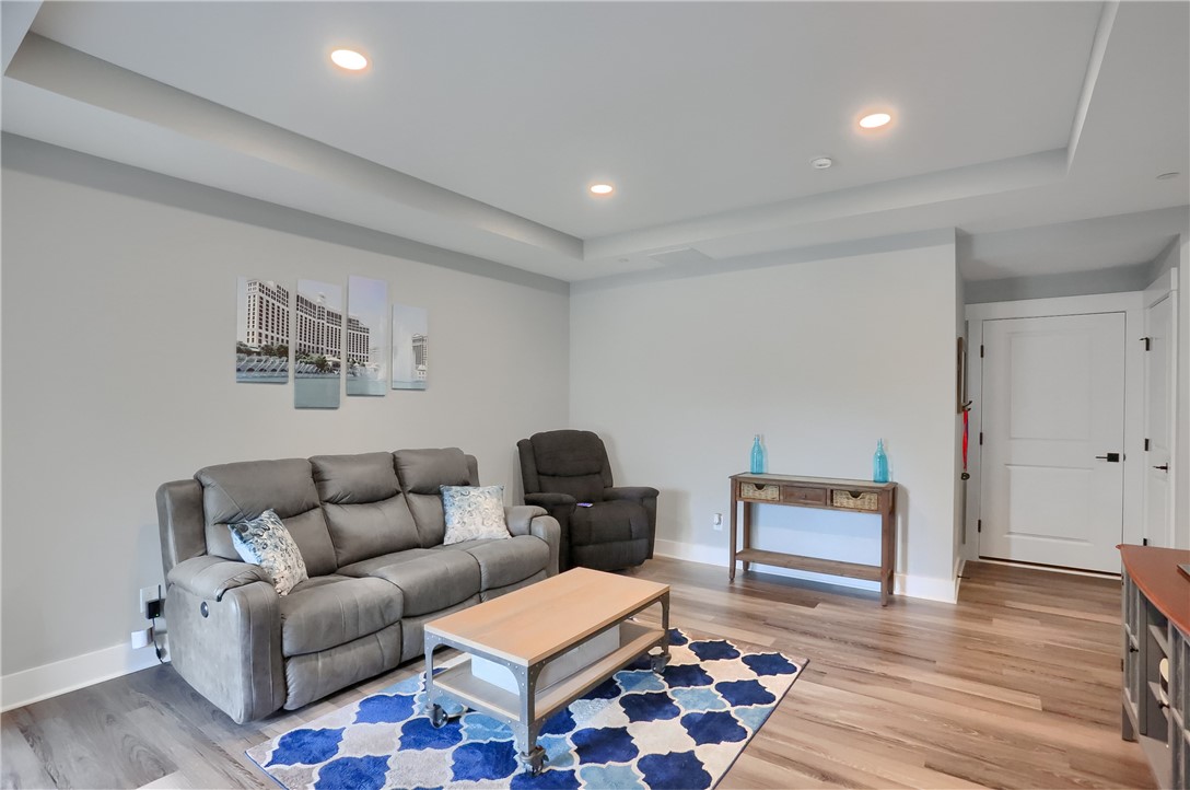 302 Highpointe Dr