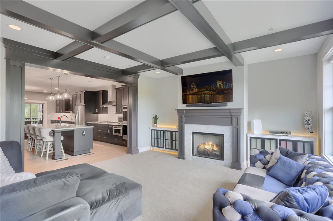 302 Highpointe Dr