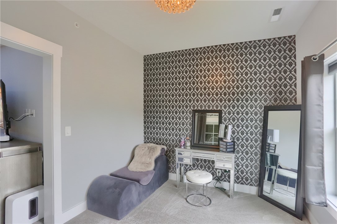 302 Highpointe Dr
