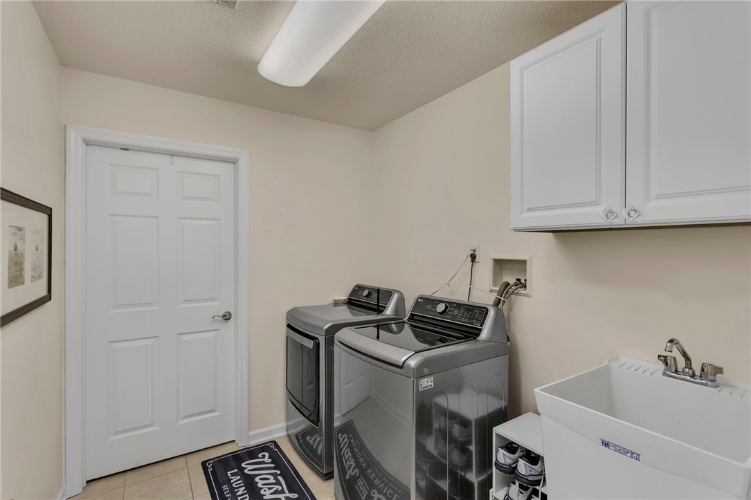 1041 Clerkenwell Ln