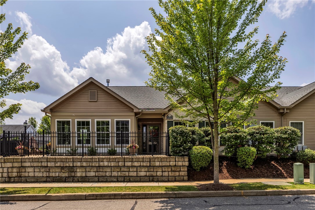 1041 Clerkenwell Ln