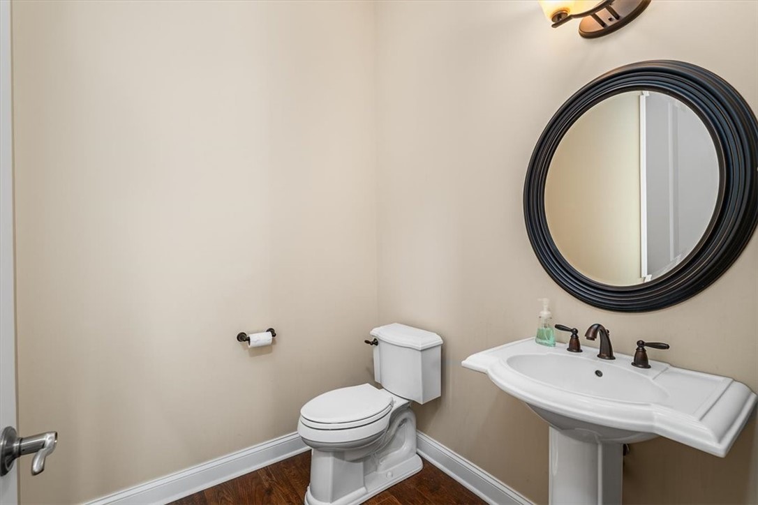 707 Onondaga Cir