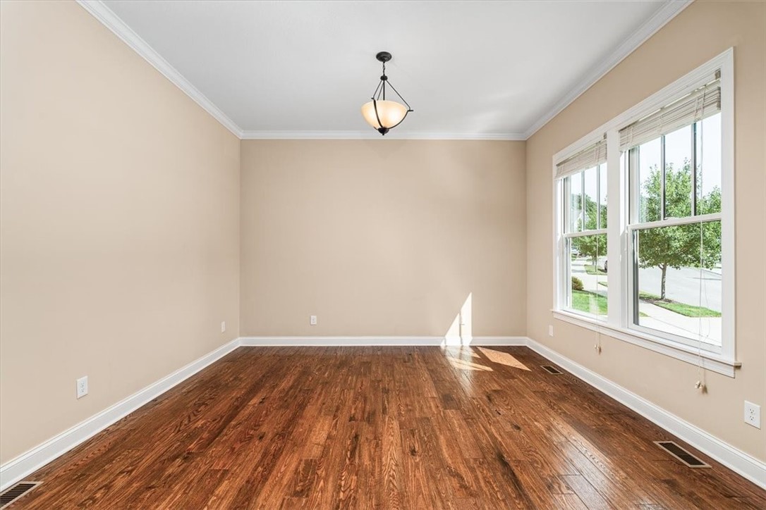 707 Onondaga Cir