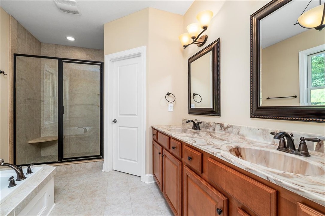707 Onondaga Cir