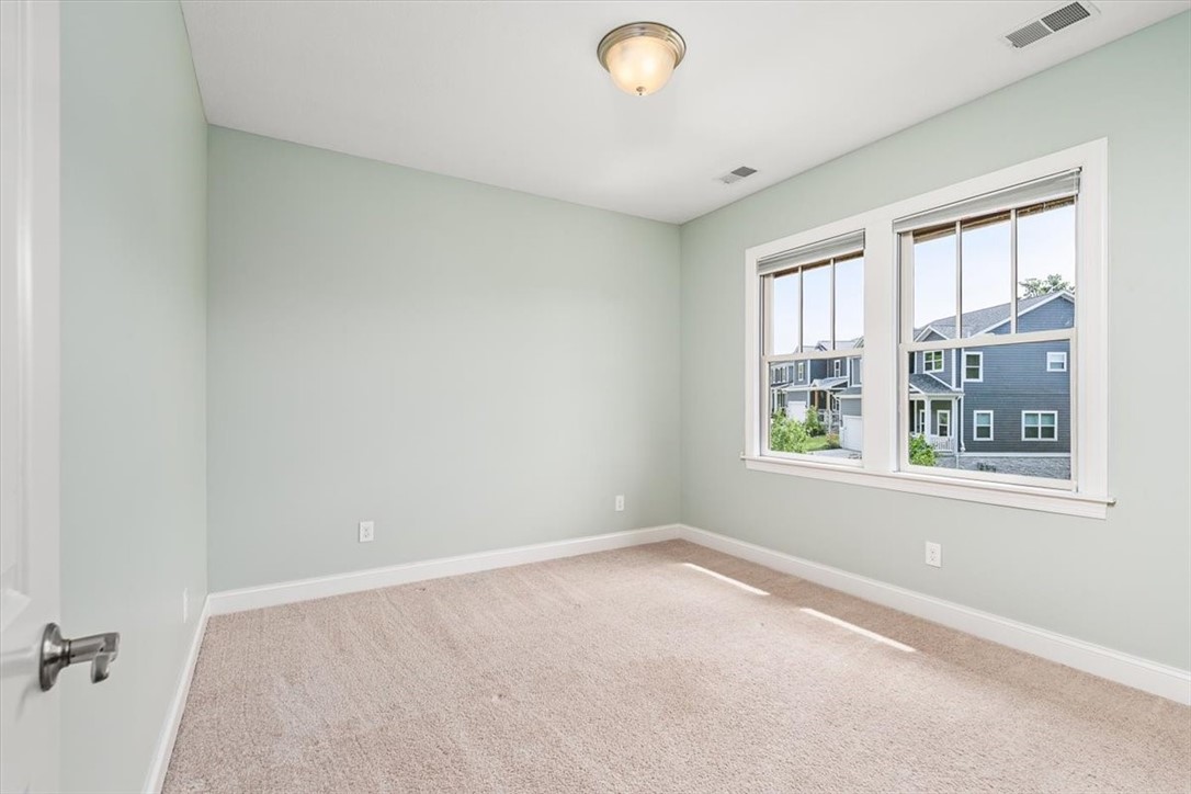 707 Onondaga Cir
