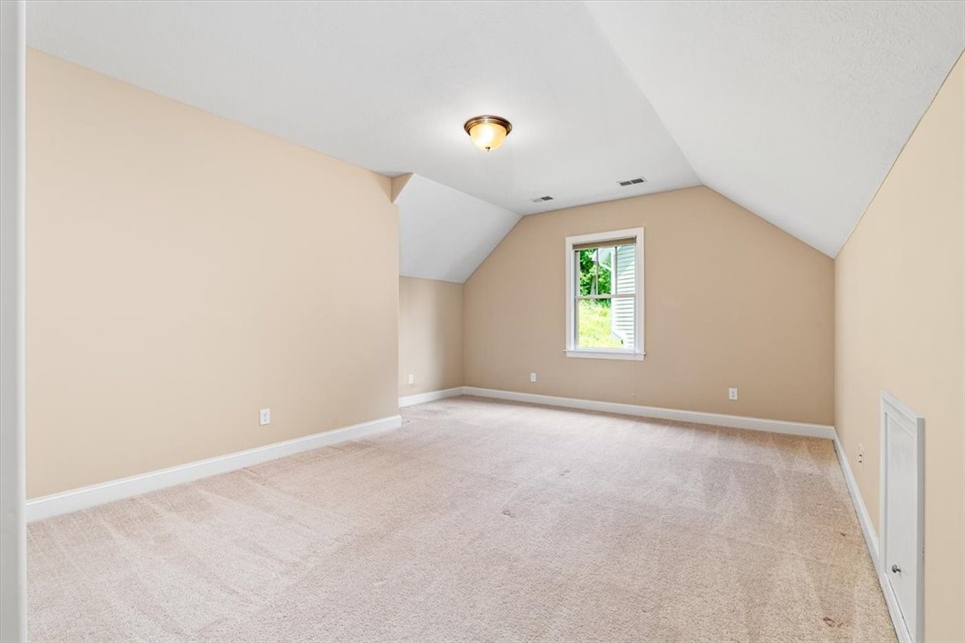 707 Onondaga Cir