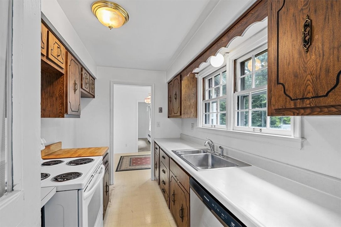200 Crestmont Rd