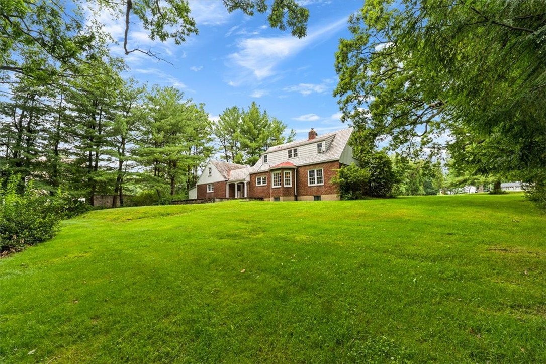 200 Crestmont Rd