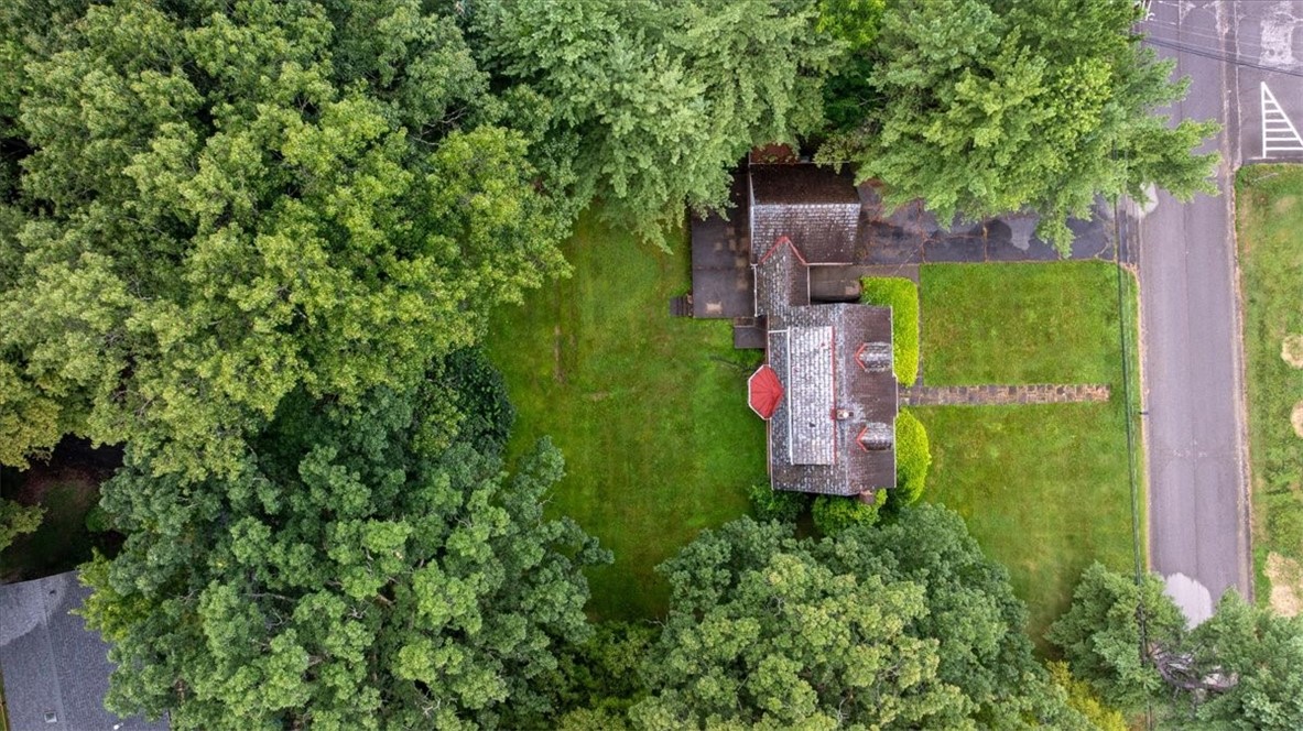 200 Crestmont Rd