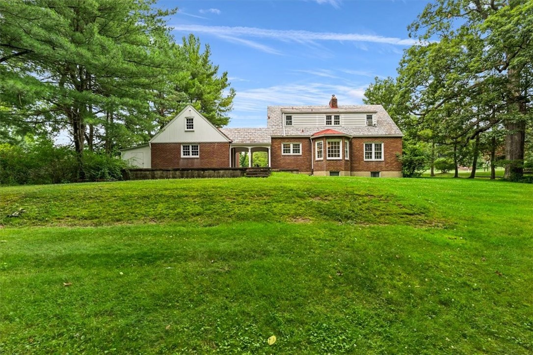 200 Crestmont Rd
