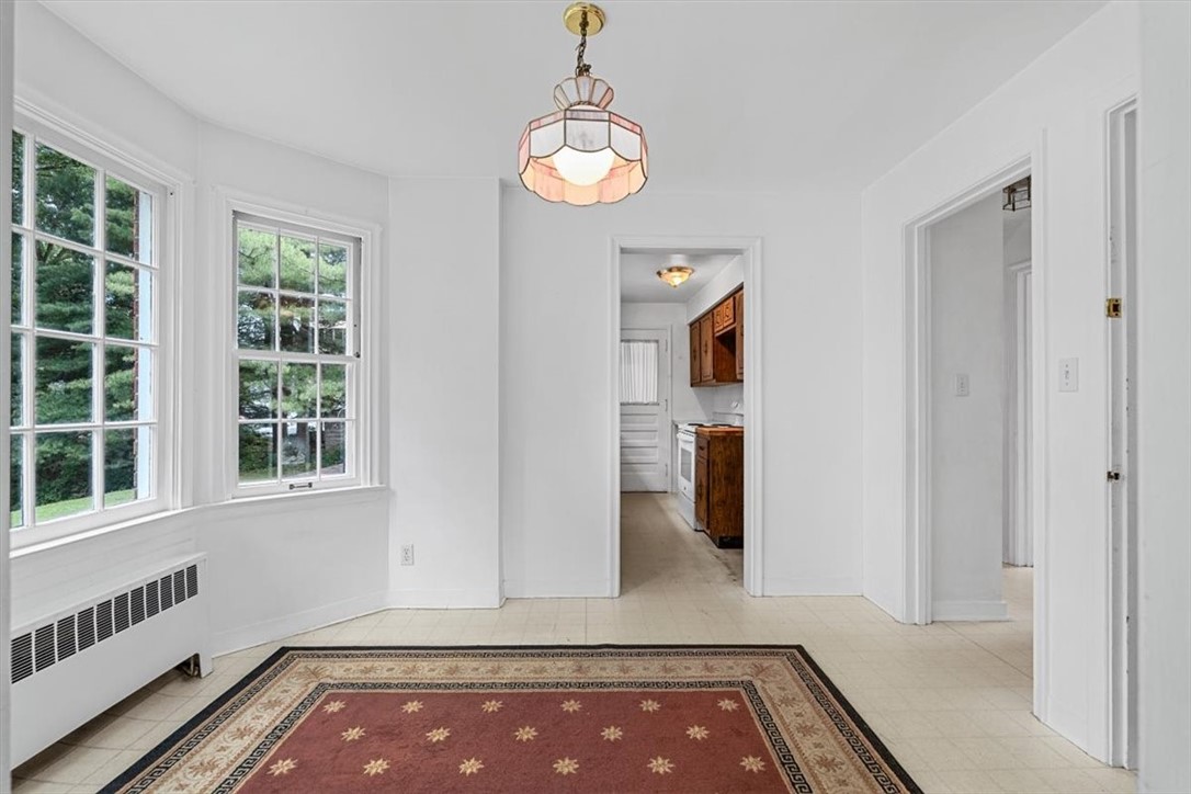 200 Crestmont Rd