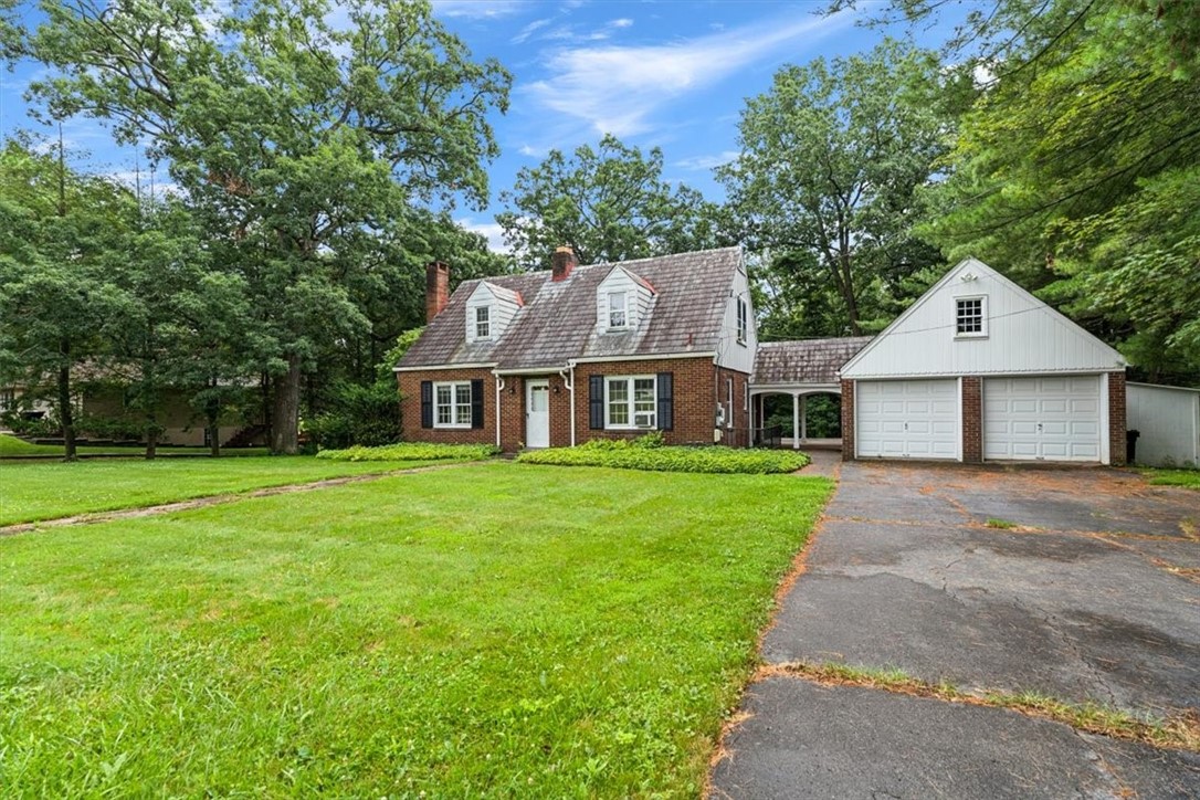 200 Crestmont Rd