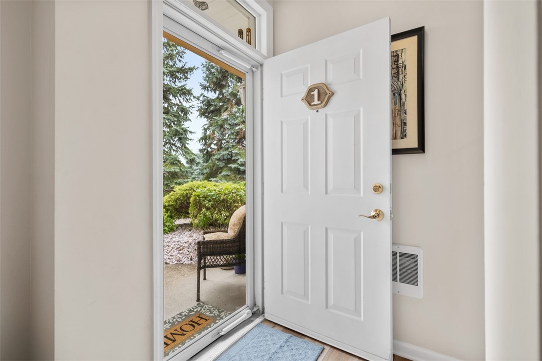 226 Adams Pointe Blvd 1