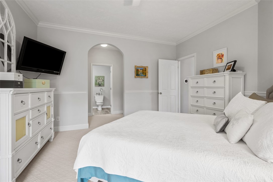 226 Adams Pointe Blvd 1