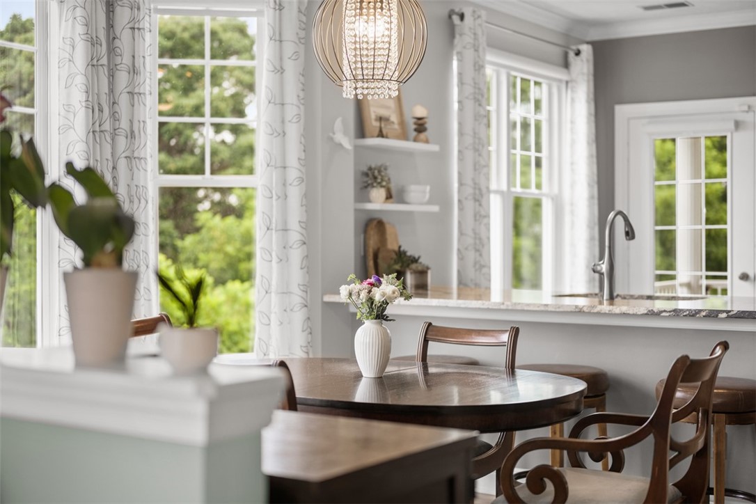 226 Adams Pointe Blvd 1