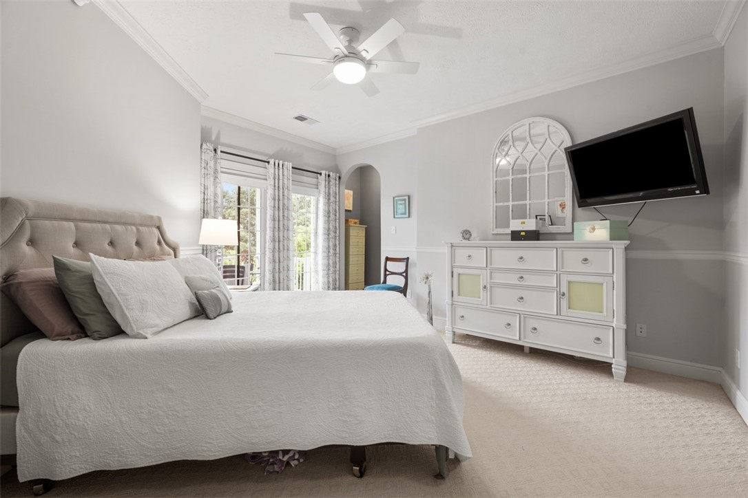 226 Adams Pointe Blvd 1