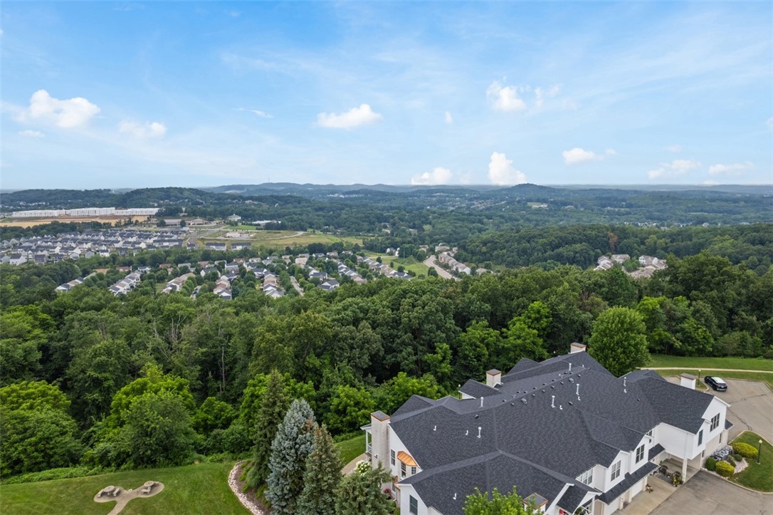 226 Adams Pointe Blvd 1