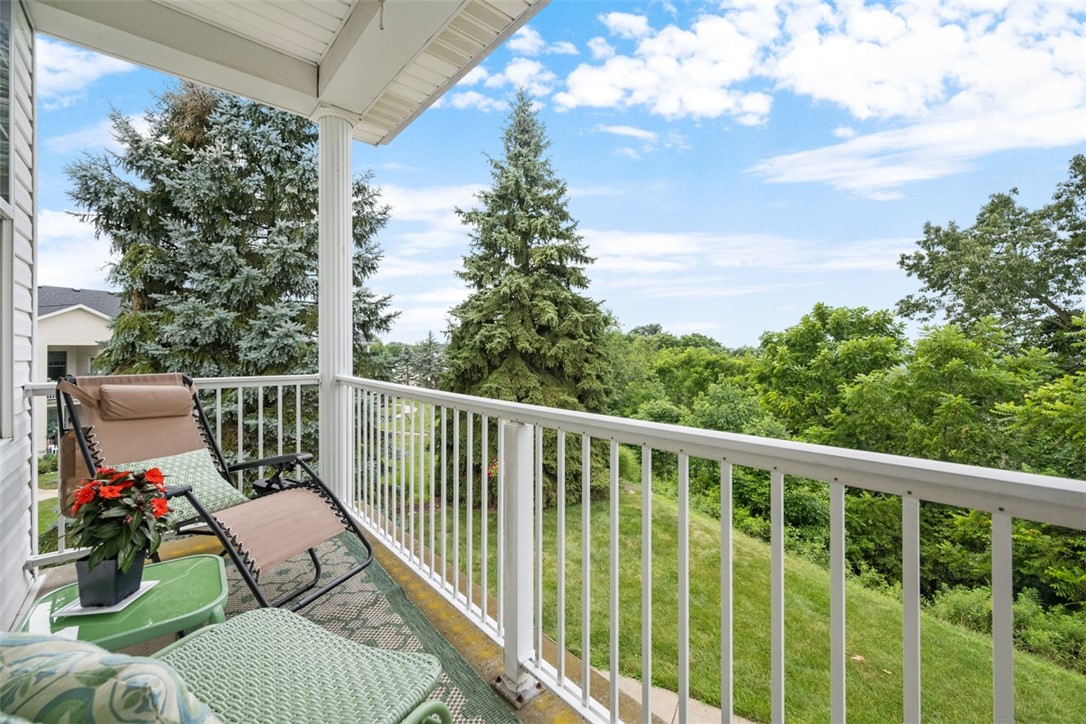 226 Adams Pointe Blvd 1