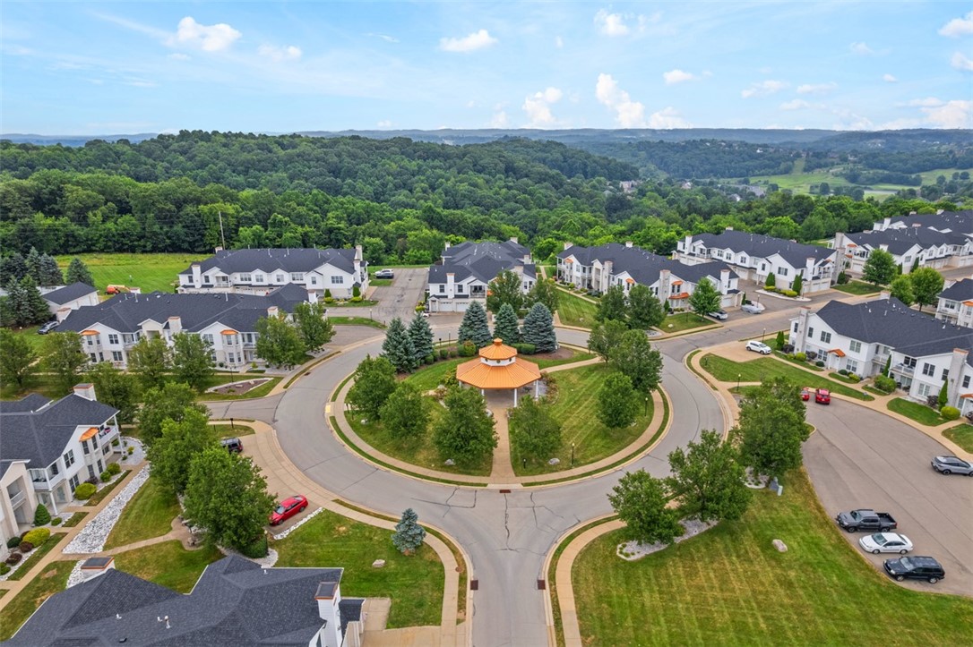 226 Adams Pointe Blvd 1