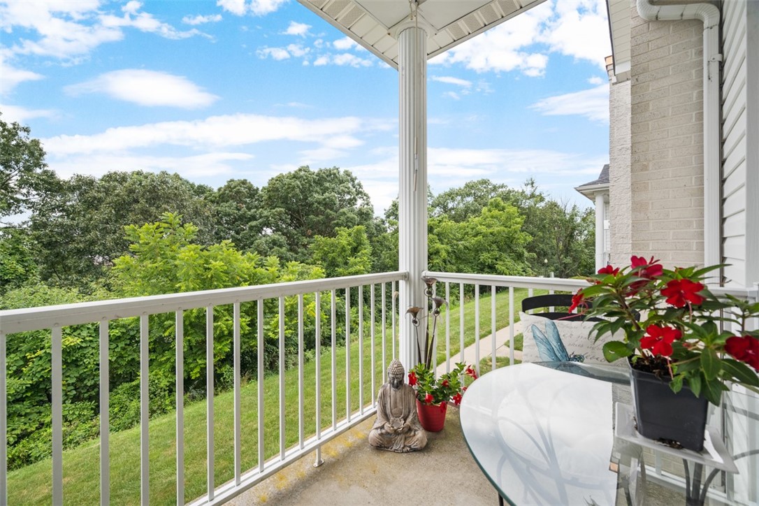 226 Adams Pointe Blvd 1