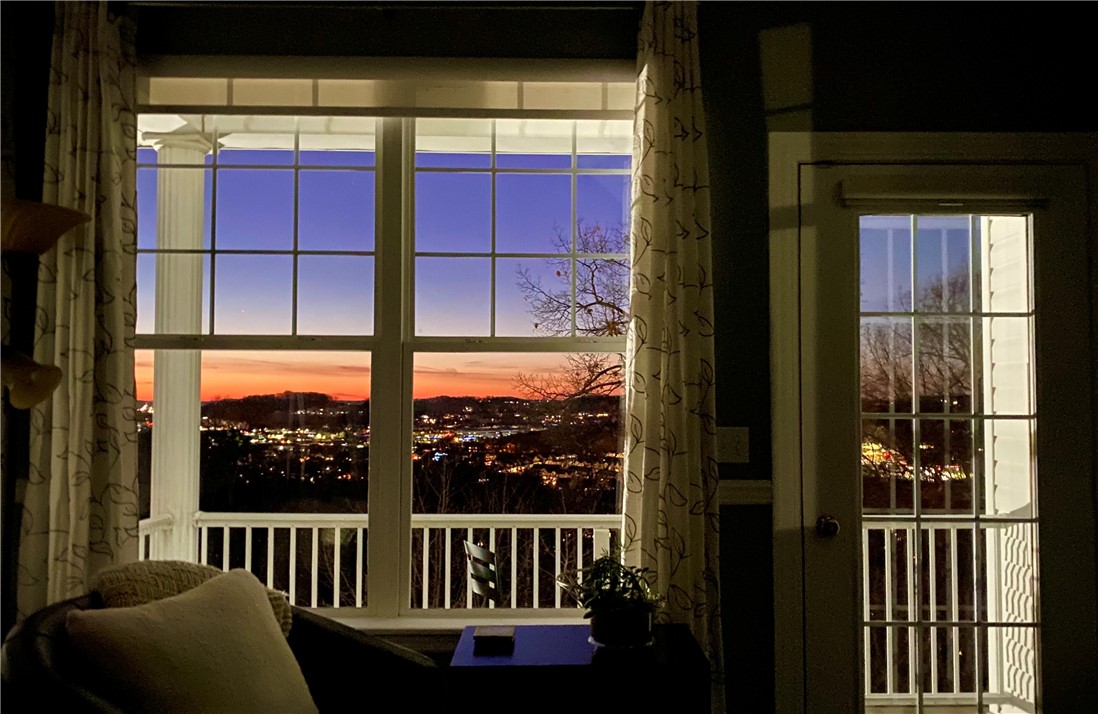 226 Adams Pointe Blvd 1