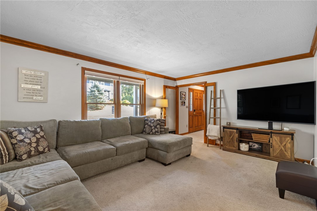 329 Cloverdale Dr