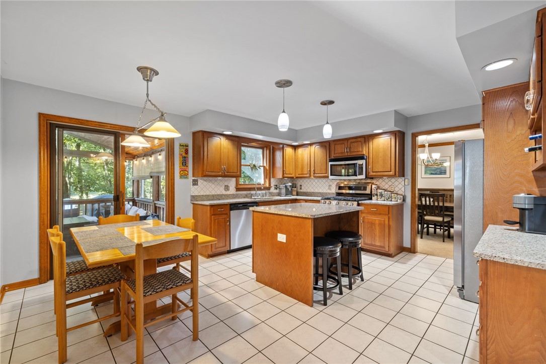 329 Cloverdale Dr
