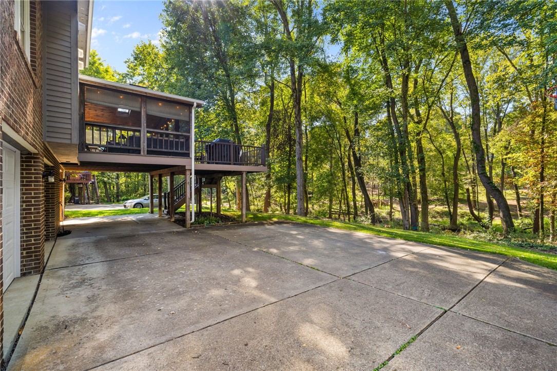 329 Cloverdale Dr
