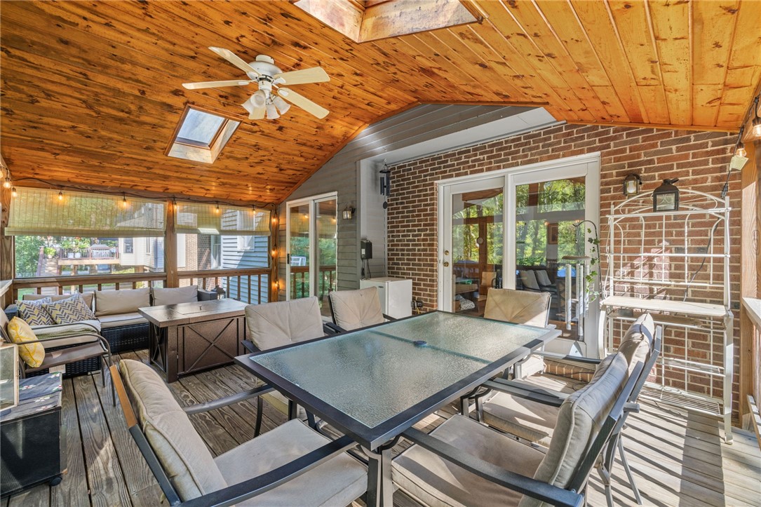 329 Cloverdale Dr