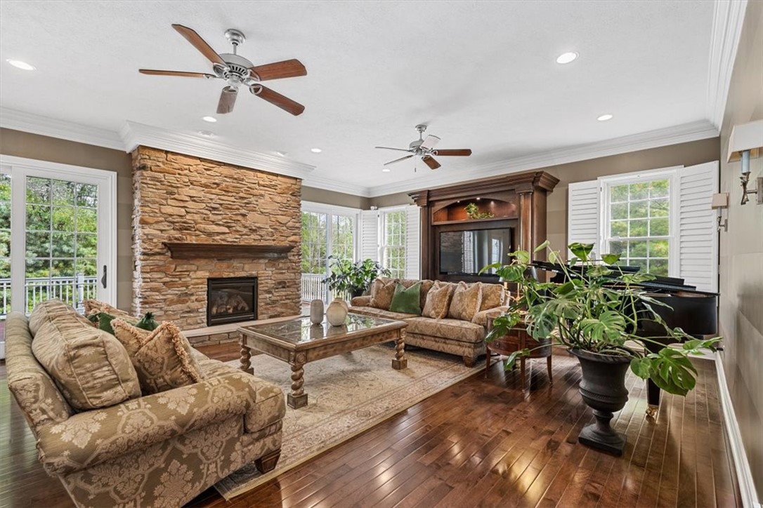 307 Georgetowne Ct