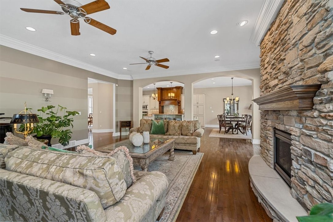 307 Georgetowne Ct
