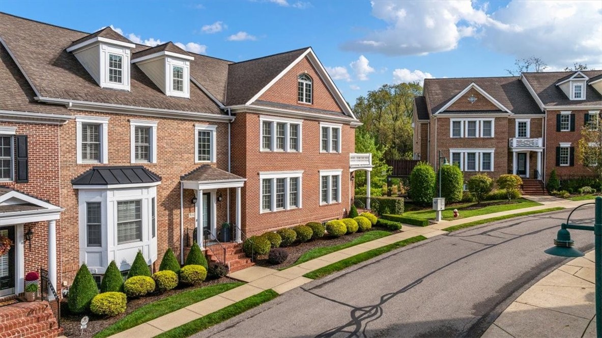 307 Georgetowne Ct