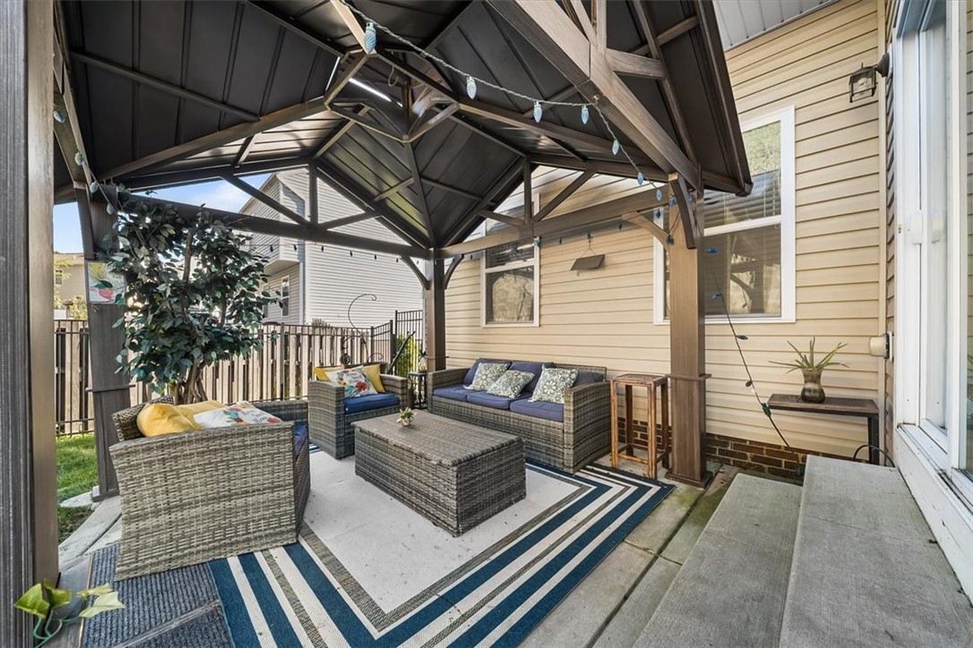 8047 Maureen Dr