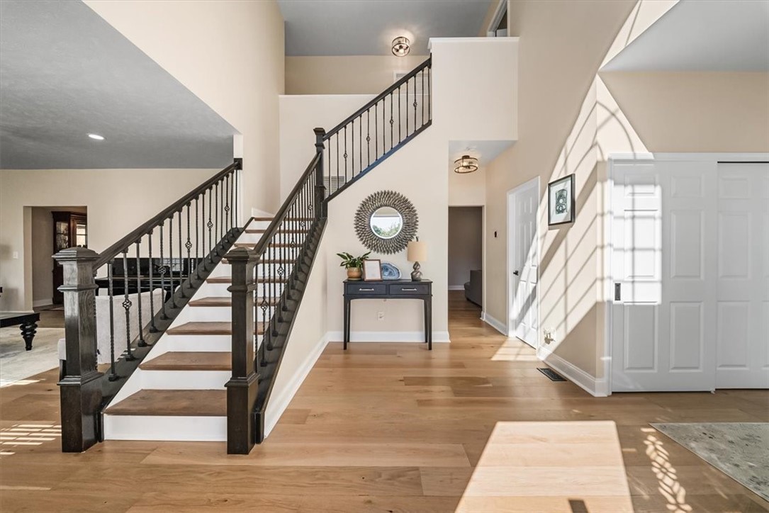 8047 Maureen Dr