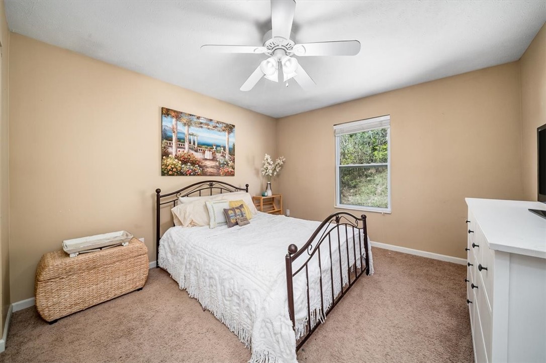 8047 Maureen Dr