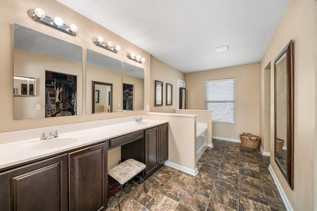 8047 Maureen Dr