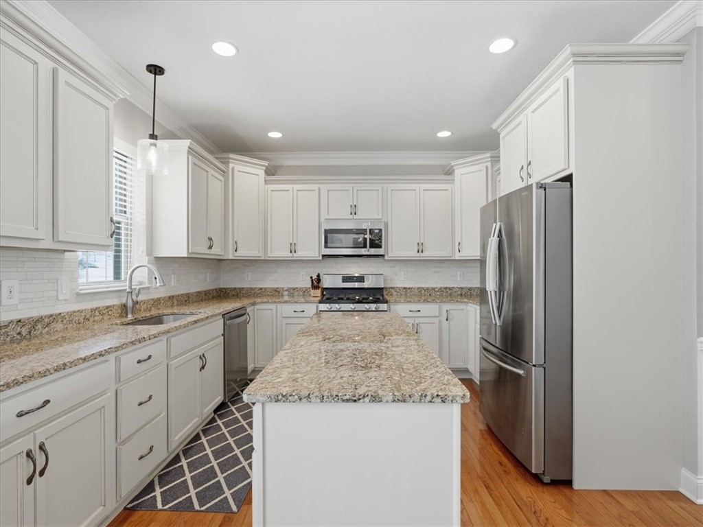 1337 Woodhill Dr Ext