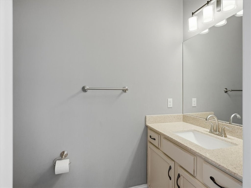 1337 Woodhill Dr Ext