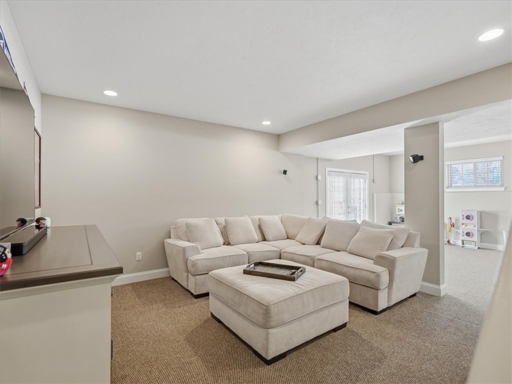 1337 Woodhill Dr Ext