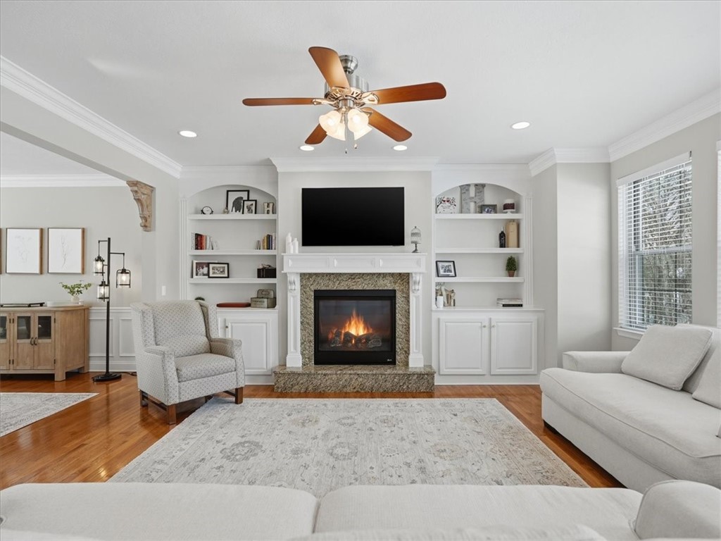 1337 Woodhill Dr Ext