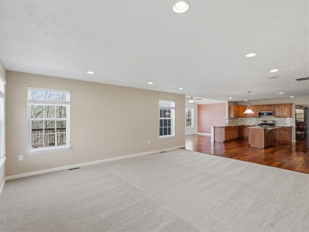 1885 Pioneer Dr