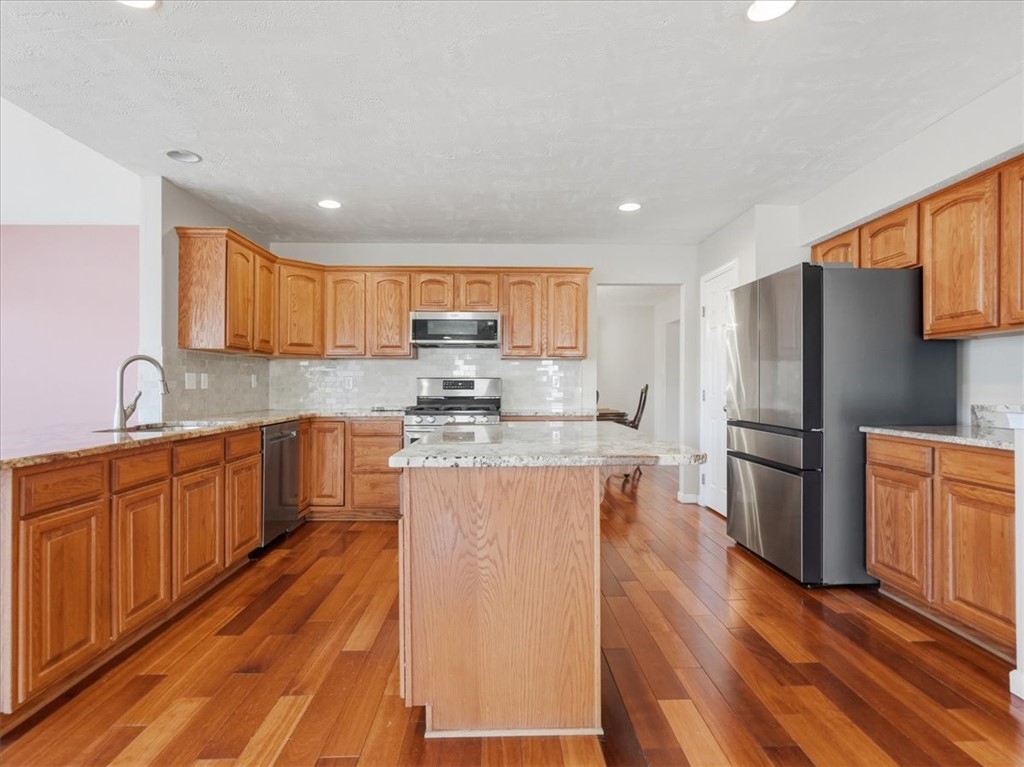 1885 Pioneer Dr