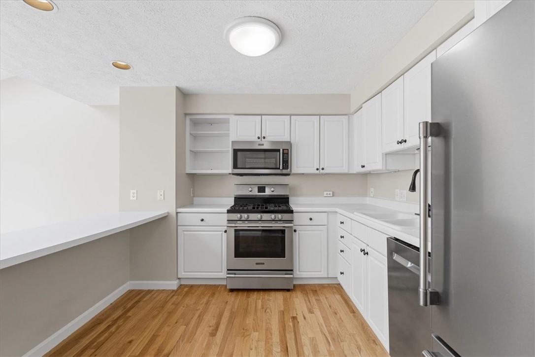 2643 Hunters Point Dr