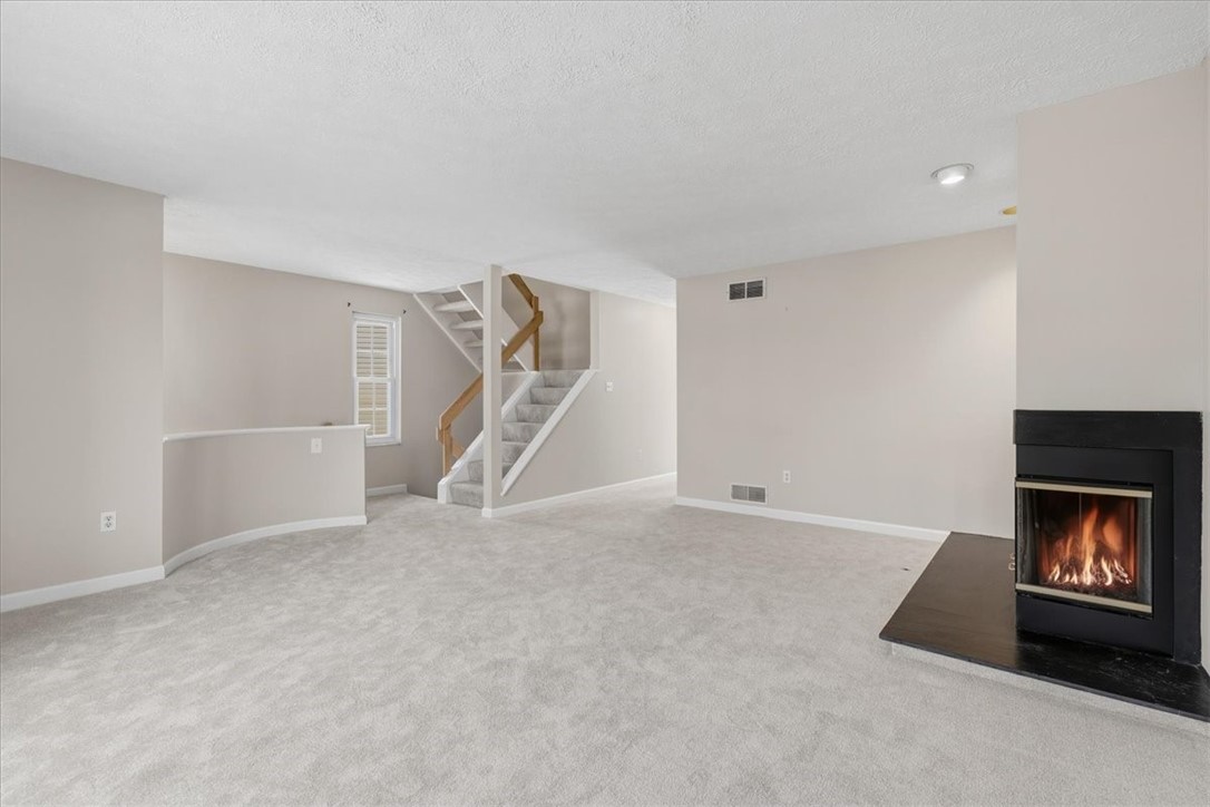 2643 Hunters Point Dr