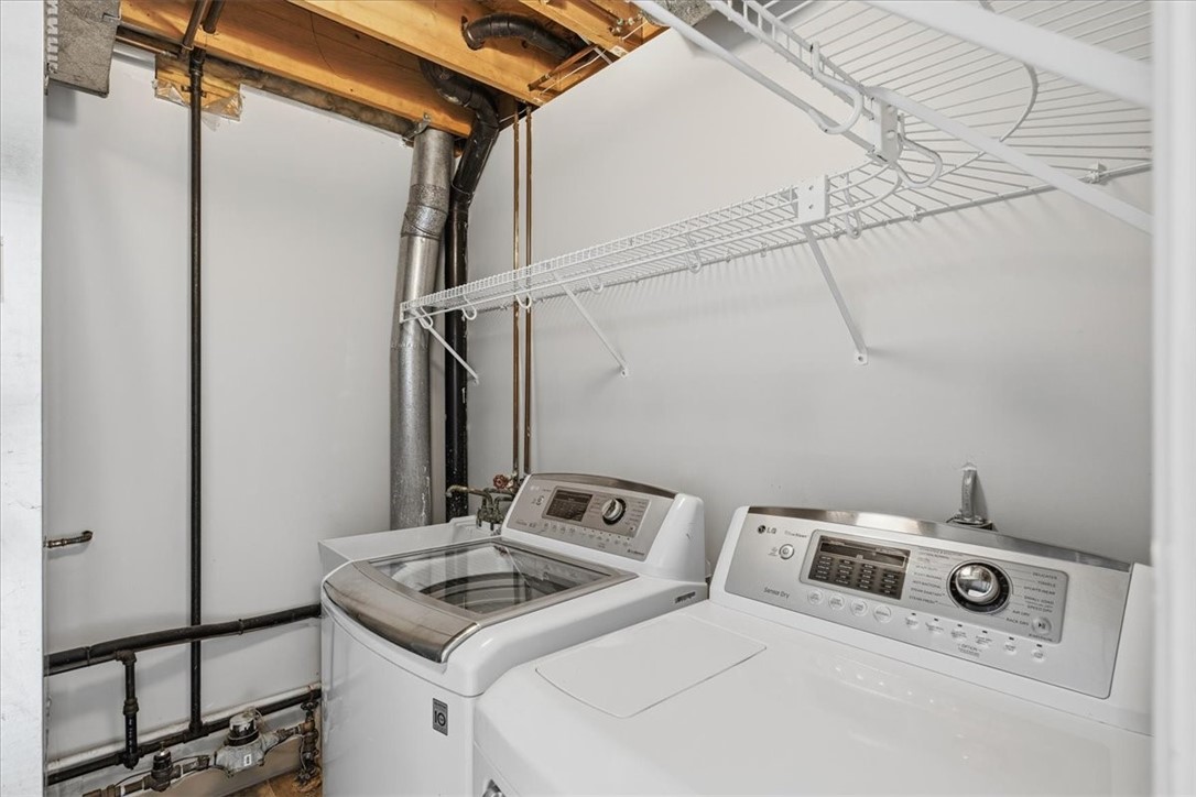 2643 Hunters Point Dr