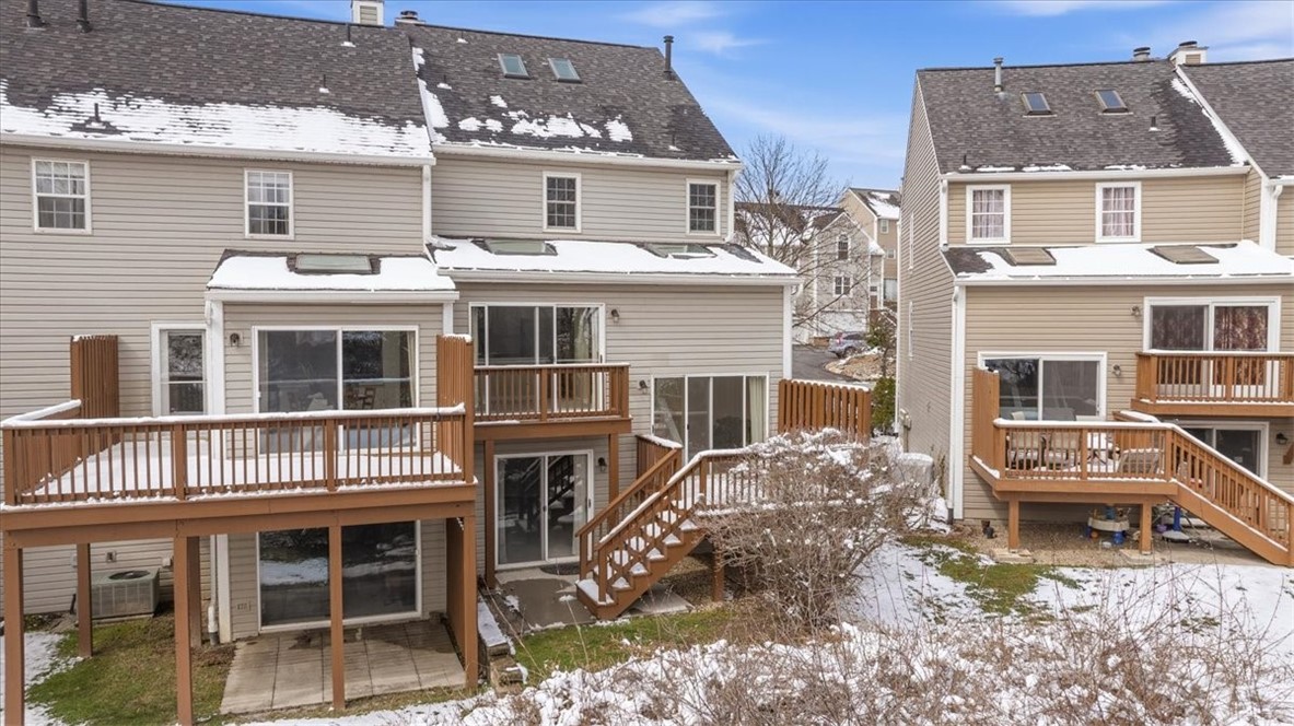 2643 Hunters Point Dr